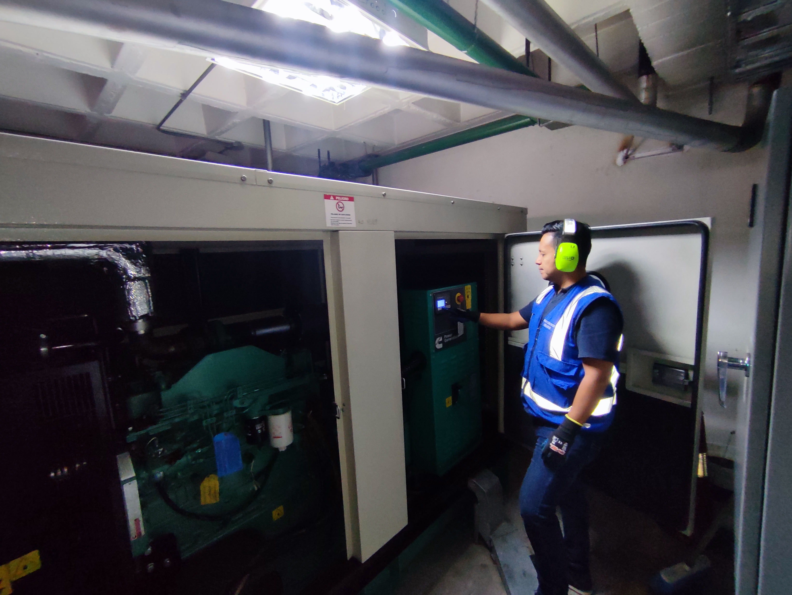 Mantenimiento de generador eléctrico