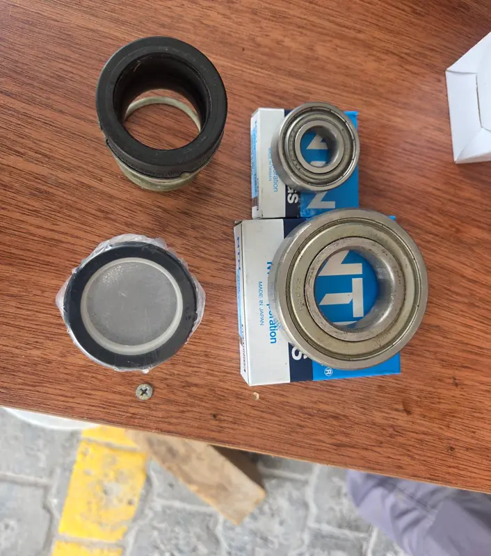 Rodamientos y sello mecánico nuevos