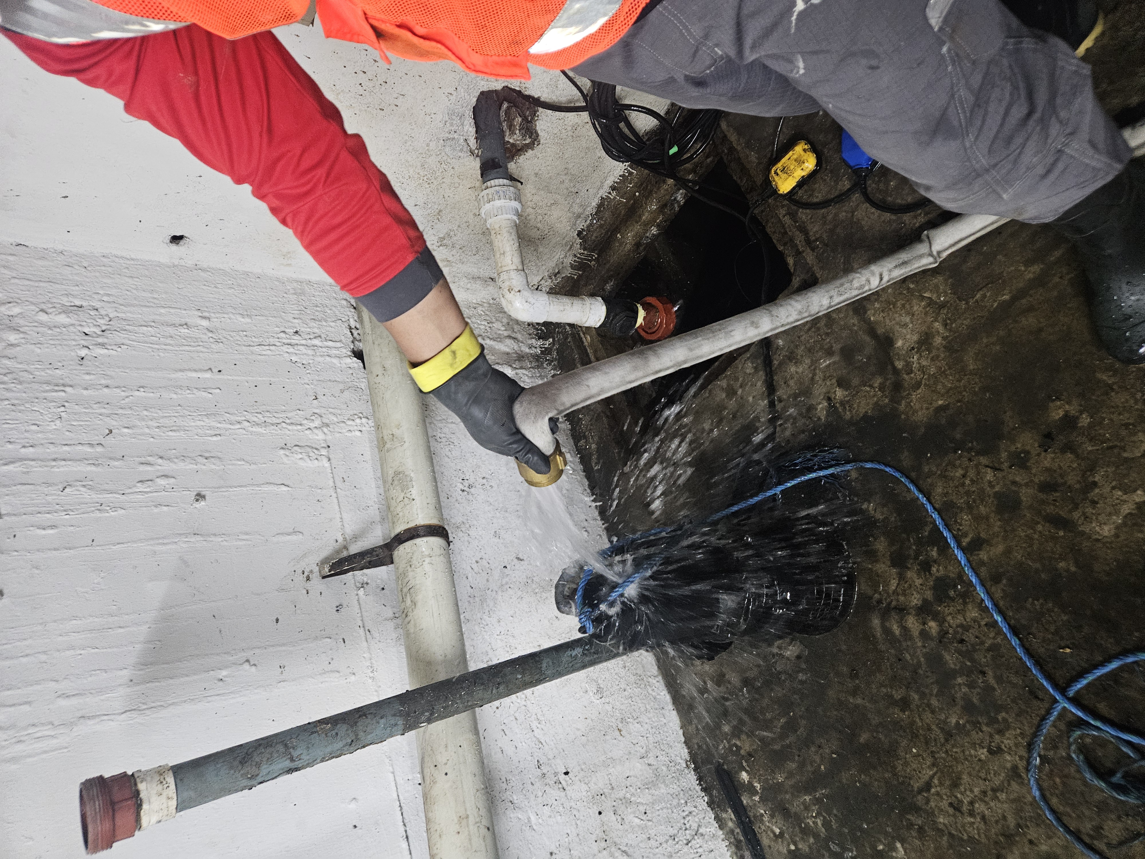 Extracción bomba sumergible MINTEL