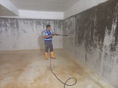 Lavado a presión cisterna Atika